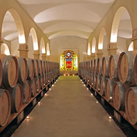 Chateau De Berne Hotell